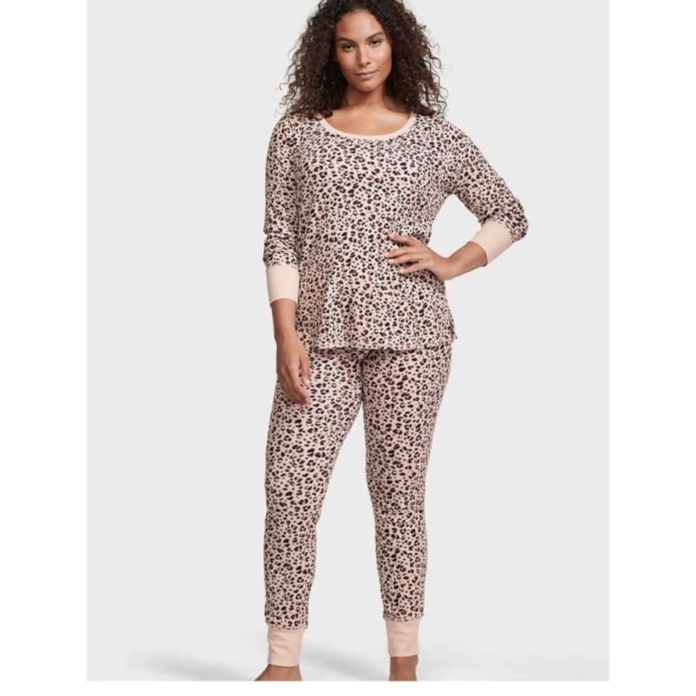 Victoria secret oh so comfy pajama set!